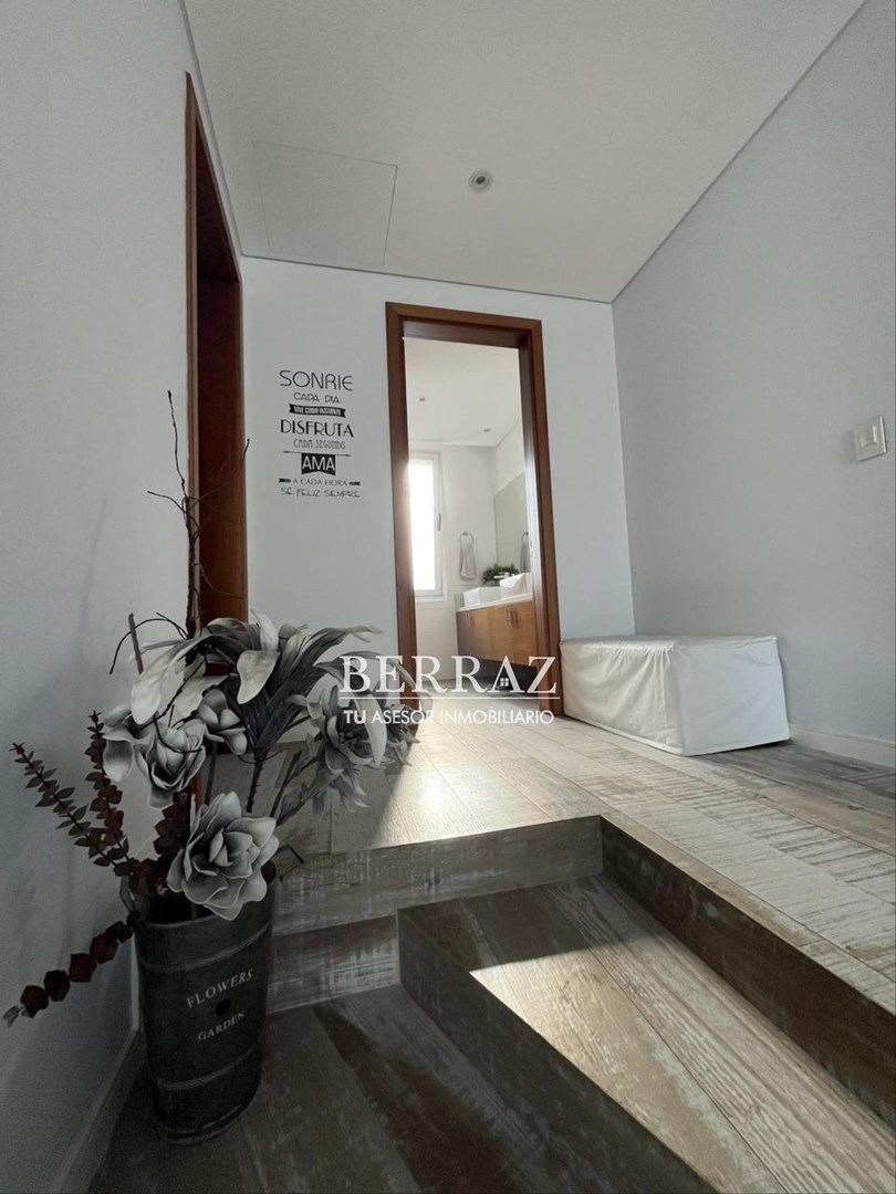 Casa venta 8 ambientes de estilo racionalista moderna en Ayres Plaza Pilar lote de 630 m2