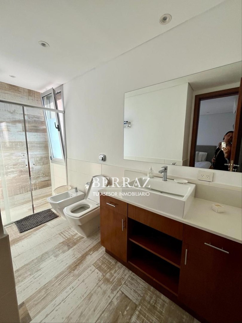 Casa venta 8 ambientes de estilo racionalista moderna en Ayres Plaza Pilar lote de 630 m2