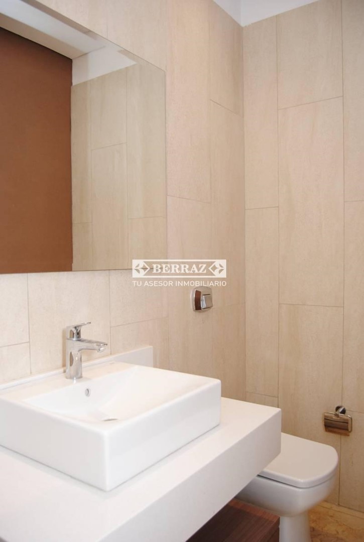 Casa en venta 4 ambientes en barrio Ayres Plaza lote de 608 m2