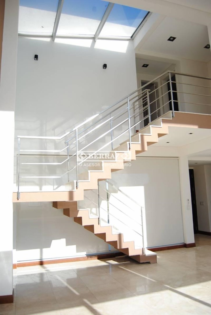 Casa en venta 4 ambientes en barrio Ayres Plaza lote de 608 m2