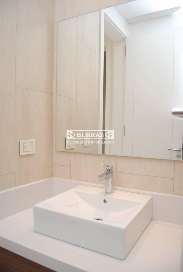 Casa en venta 4 ambientes en barrio Ayres Plaza lote de 608 m2