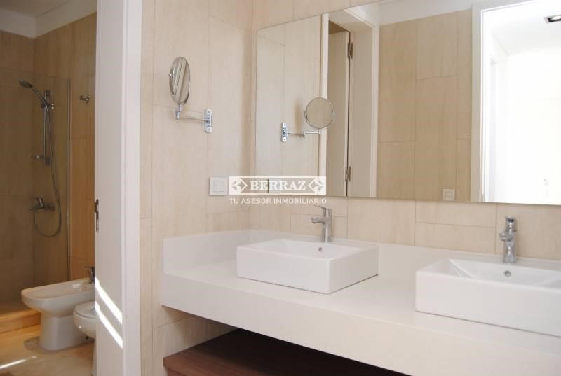 Casa en venta 4 ambientes en barrio Ayres Plaza lote de 608 m2