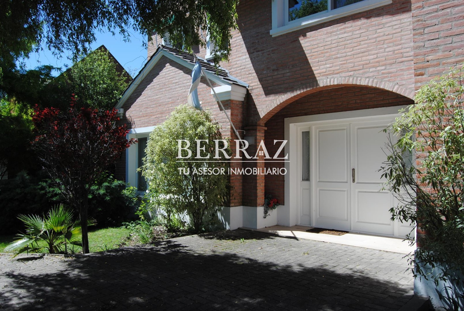 Casa venta 5 ambientes en La Lomada de Pilar lote de 805 m2