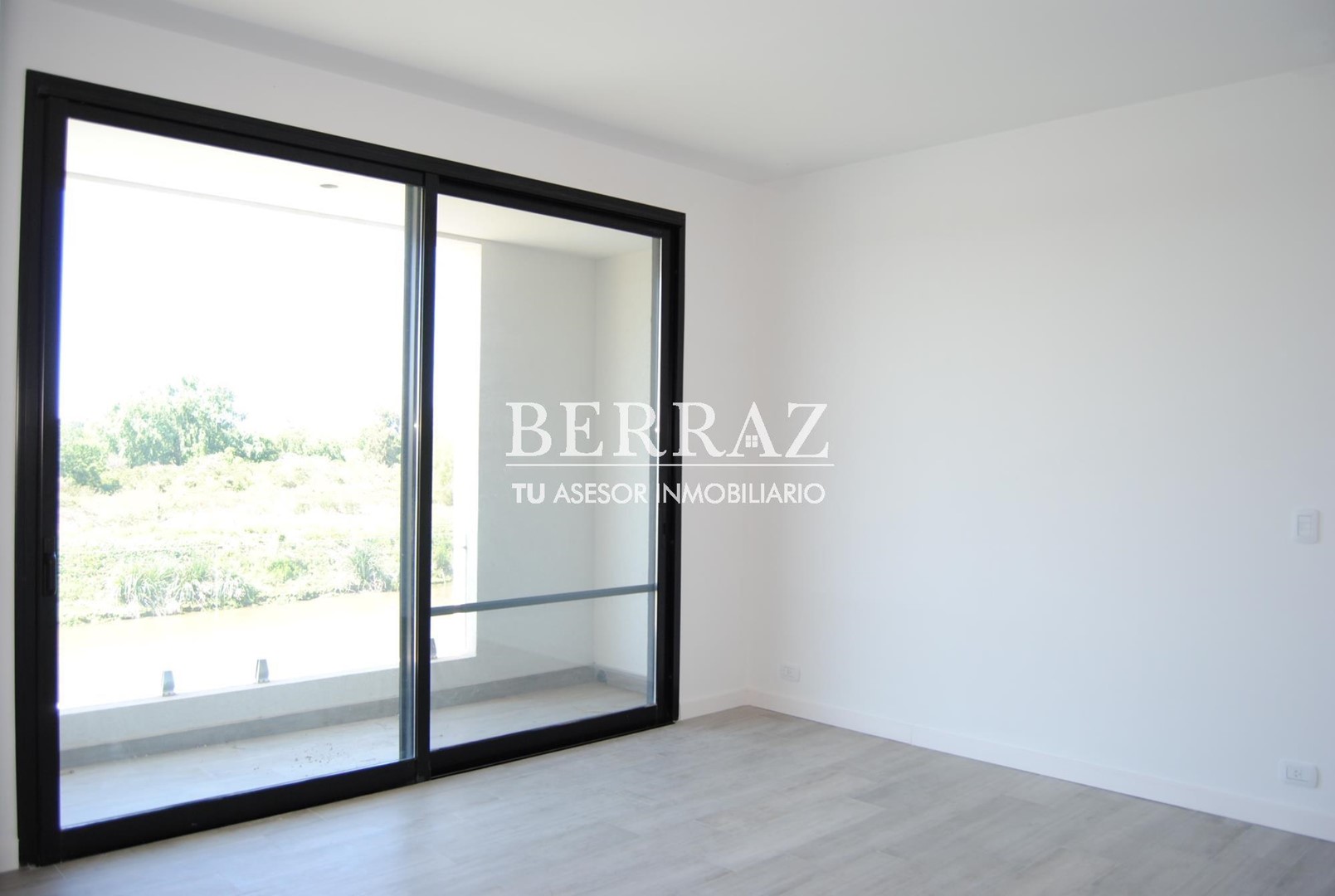 Casa venta 4 ambientes El Canal Villanueva lote de 563,50 m2