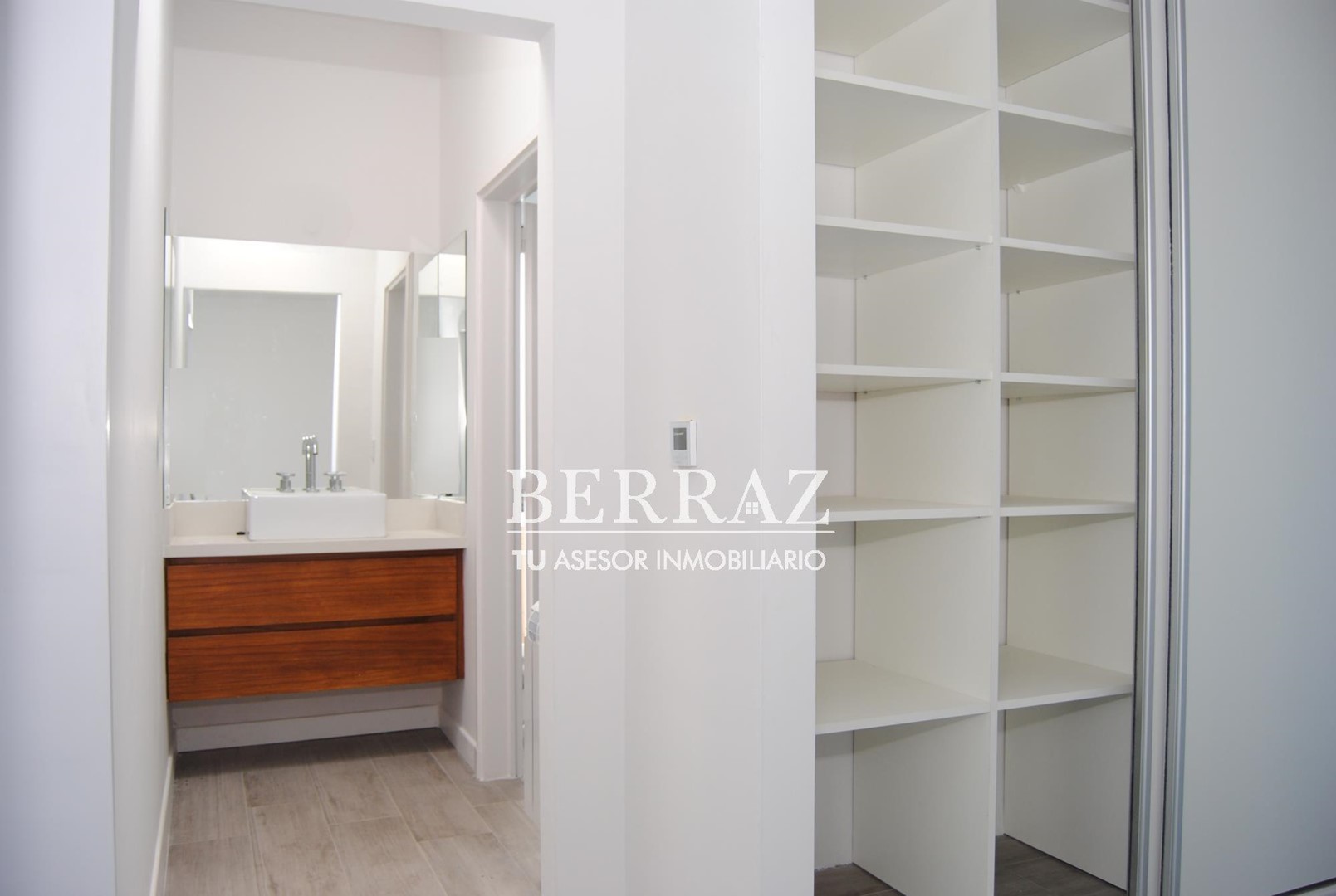Casa venta 4 ambientes El Canal Villanueva lote de 563,50 m2