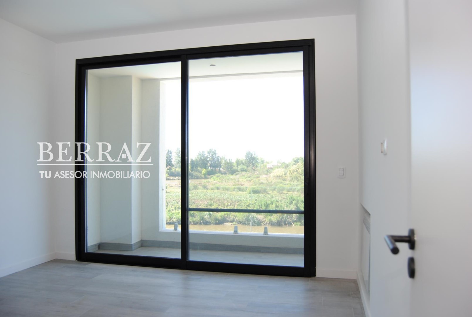 Casa venta 4 ambientes El Canal Villanueva lote de 563,50 m2