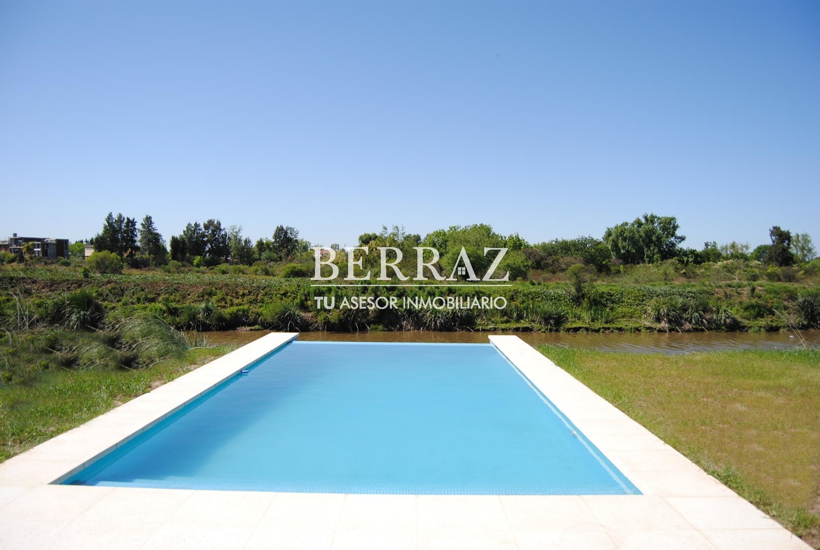 Casa venta 4 ambientes El Canal Villanueva lote de 563,50 m2