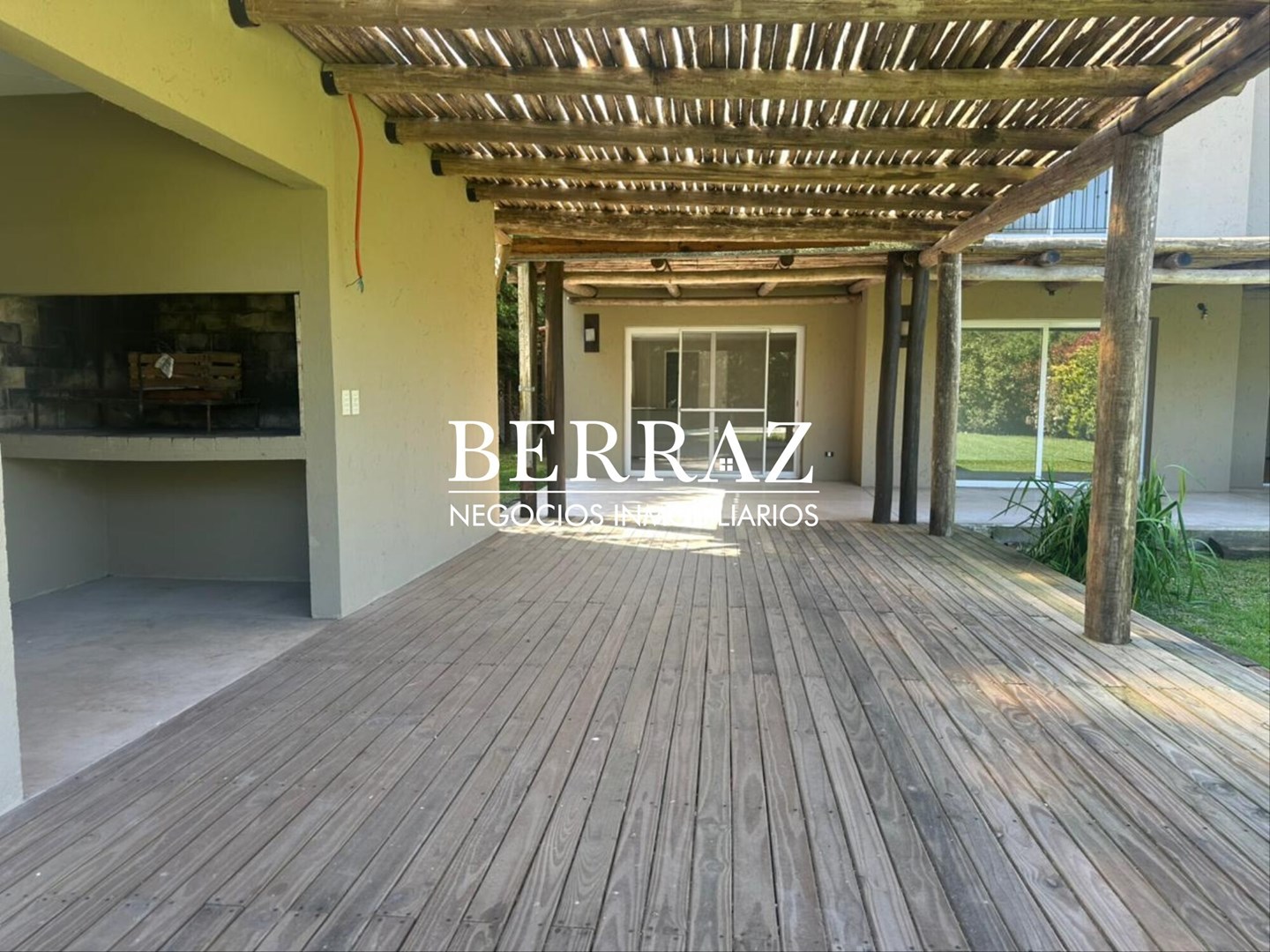 OPORTUNIDAD! Casa Venta 4 ambientes en Saint Matthew's Pilar lote de 800 m2