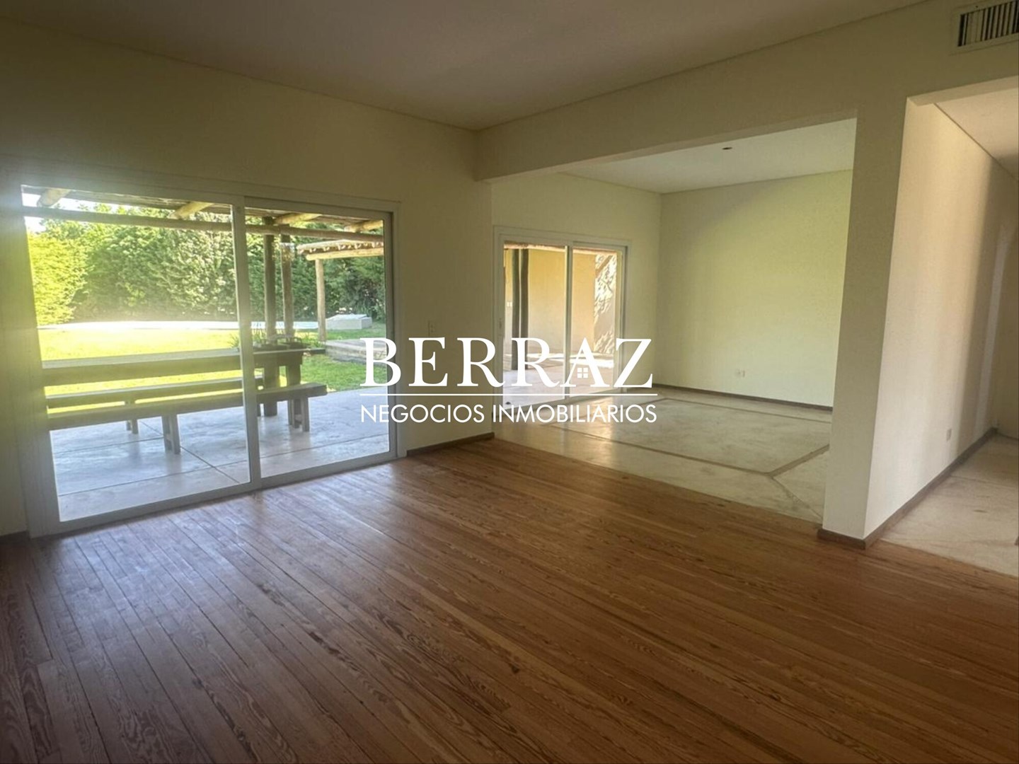 OPORTUNIDAD! Casa Venta 4 ambientes en Saint Matthew's Pilar lote de 800 m2