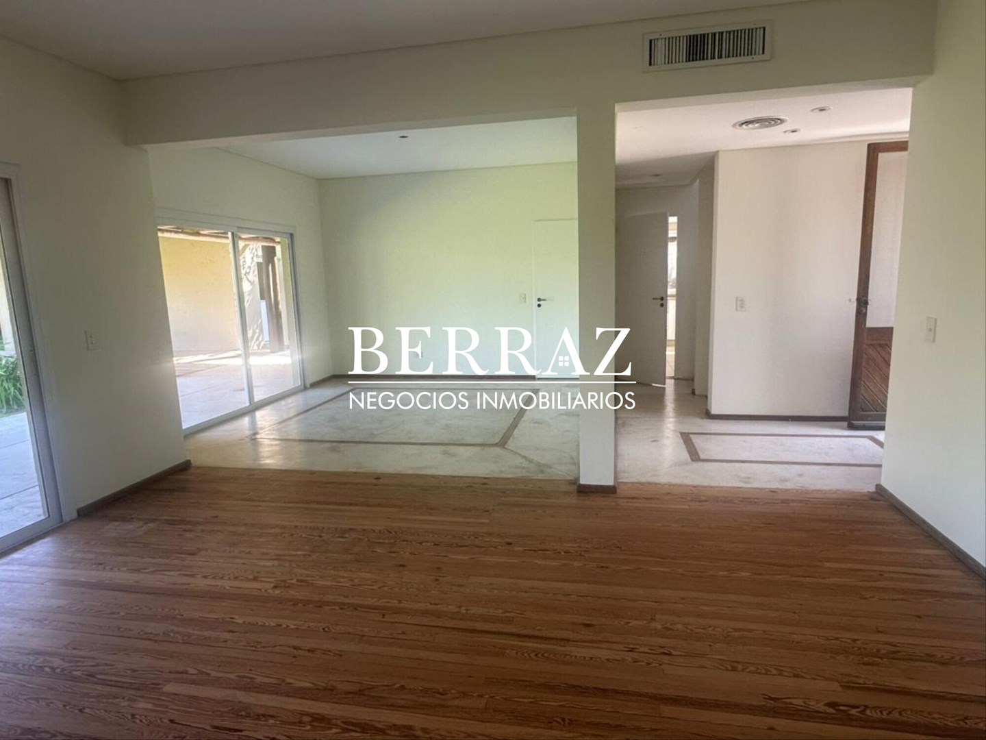 OPORTUNIDAD! Casa Venta 4 ambientes en Saint Matthew's Pilar lote de 800 m2