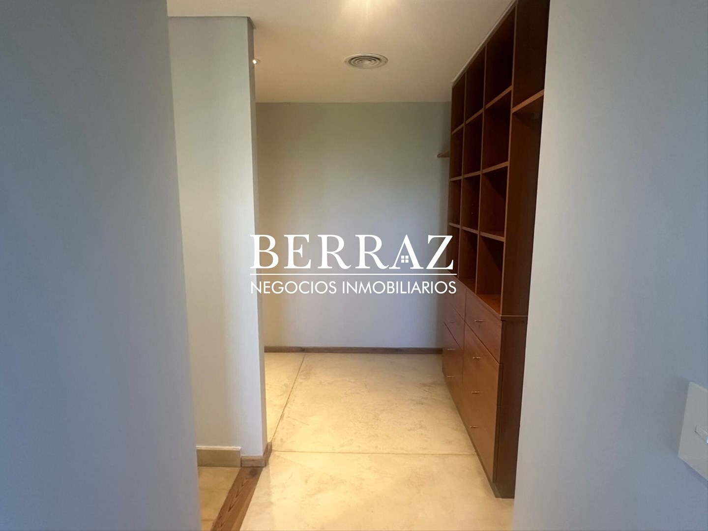 OPORTUNIDAD! Casa Venta 4 ambientes en Saint Matthew's Pilar lote de 800 m2