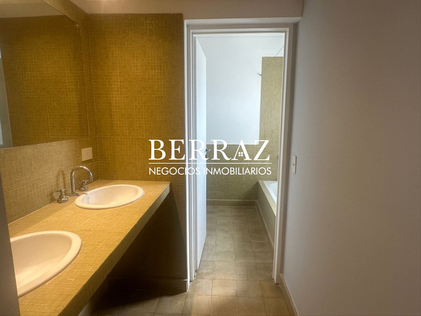 OPORTUNIDAD! Casa Venta 4 ambientes en Saint Matthew's Pilar lote de 800 m2