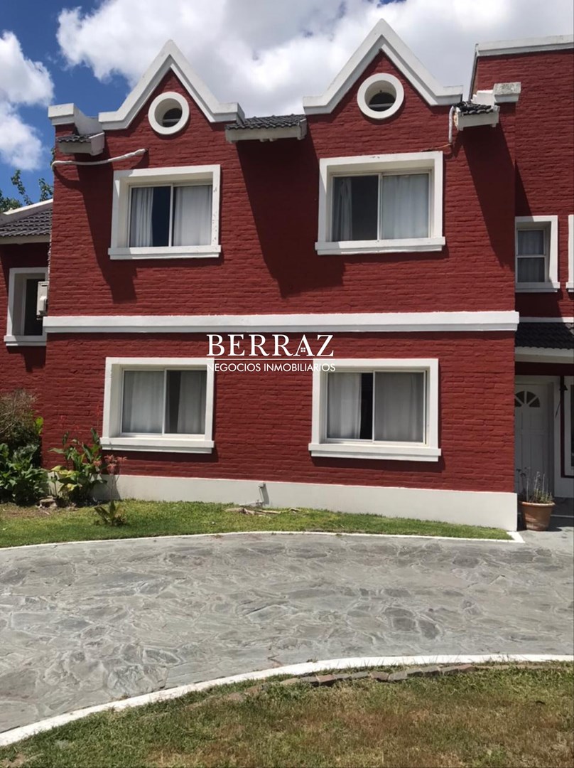 Casa venta 8 ambientes en Las Condes Pilar lote de 800 m2