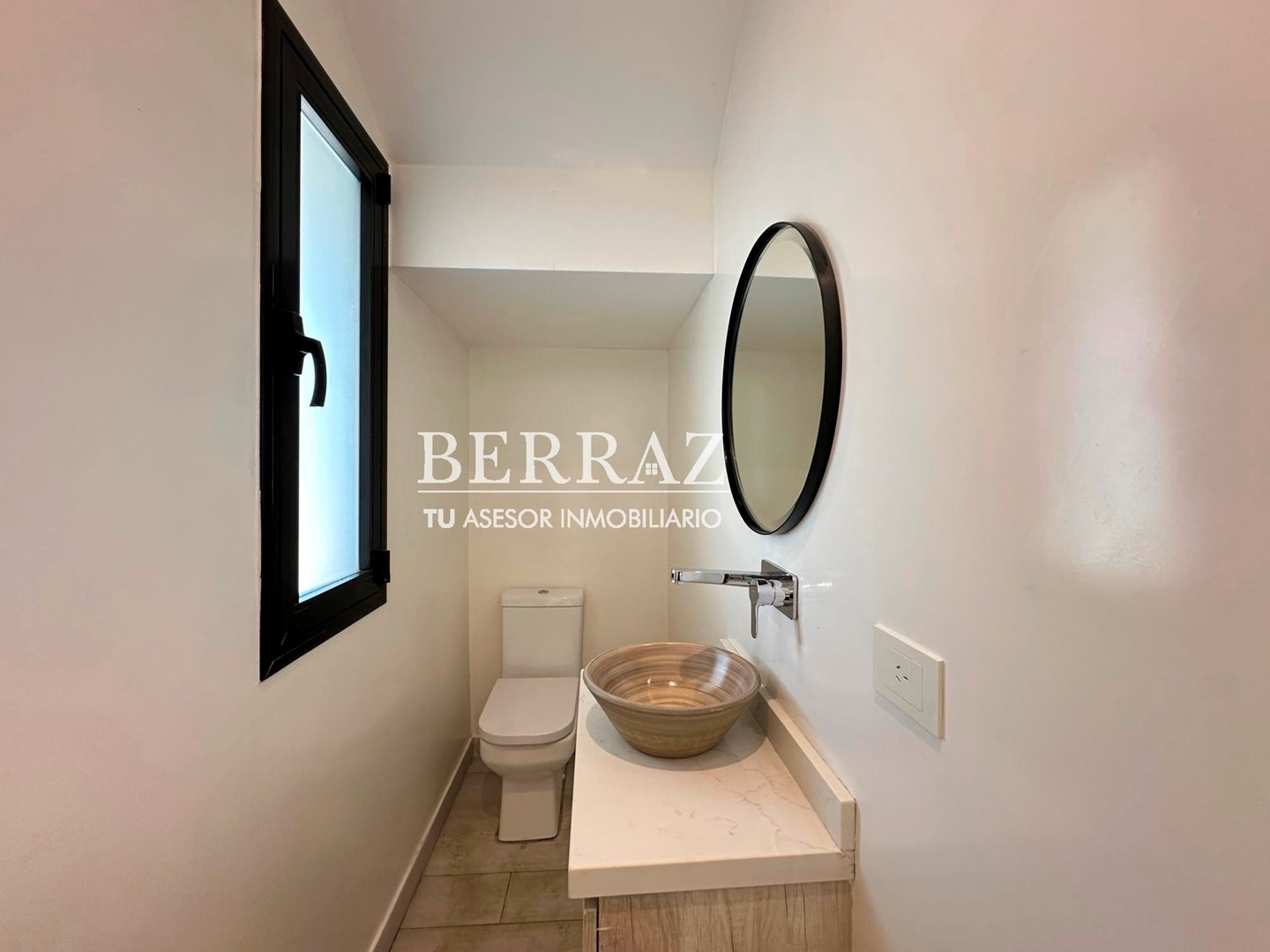 Casa venta 5 ambientes en 2 Plantas en La Calesa Pilará lote de 809 m2