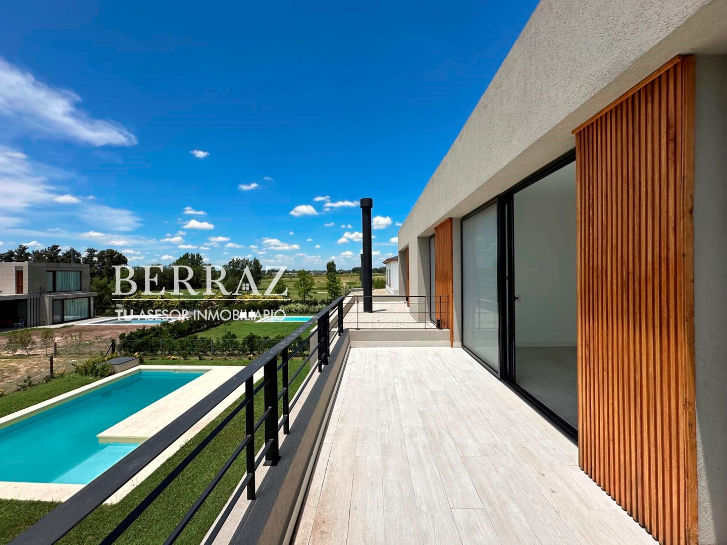 Casa venta 5 ambientes en 2 Plantas en La Calesa Pilará lote de 809 m2