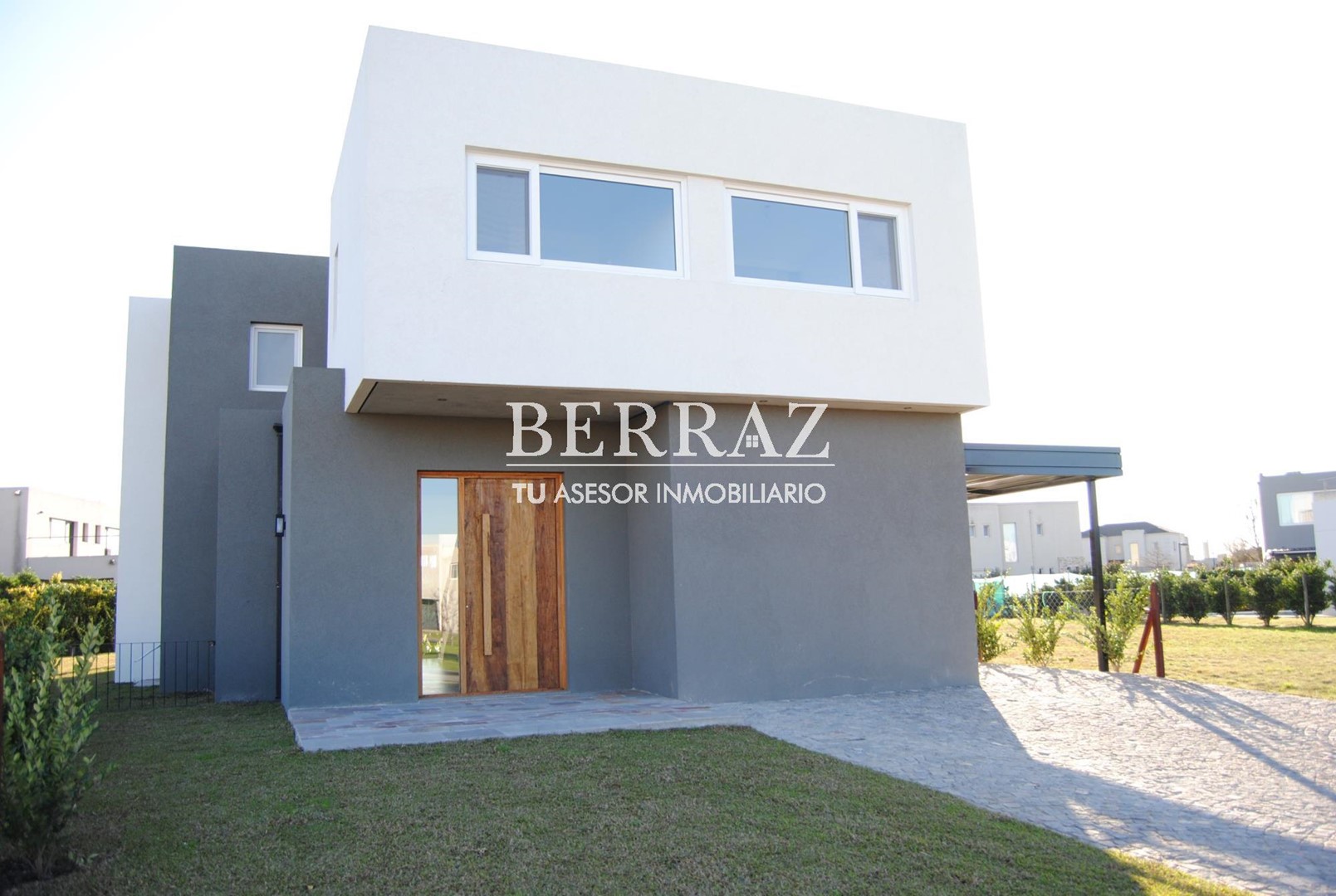 Casa venta 6 ambientes en Ayres Plaza lote de 677 m2