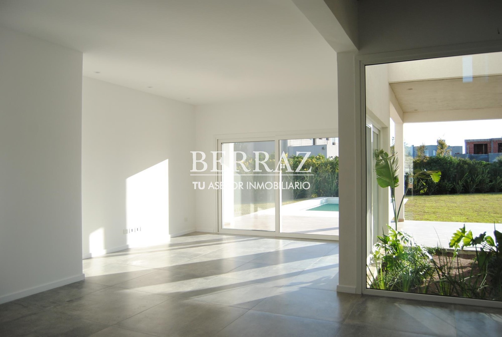 Casa venta 6 ambientes en Ayres Plaza lote de 677 m2