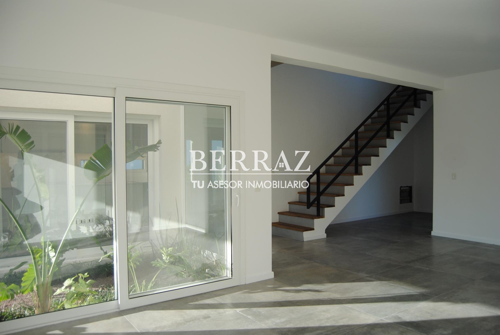 Casa venta 6 ambientes en Ayres Plaza lote de 677 m2
