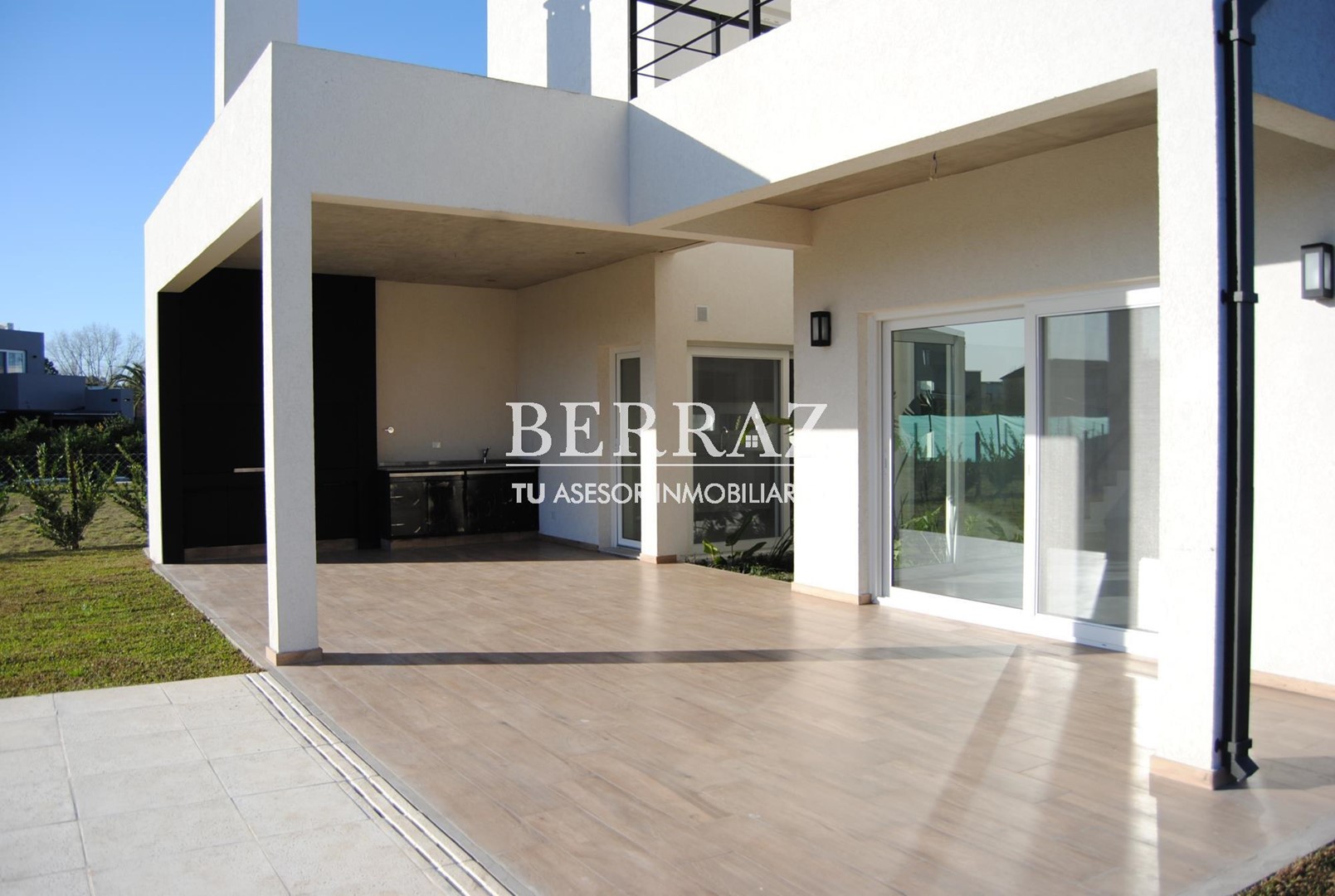 Casa venta 6 ambientes en Ayres Plaza lote de 677 m2