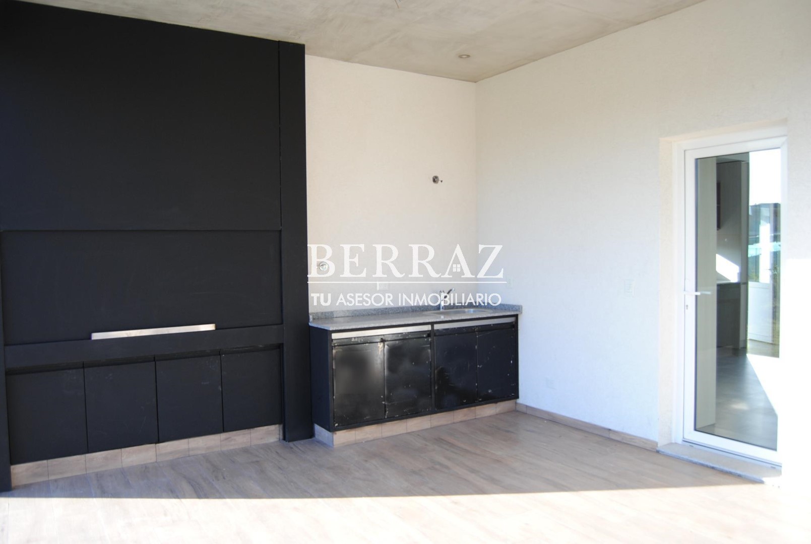 Casa venta 6 ambientes en Ayres Plaza lote de 677 m2