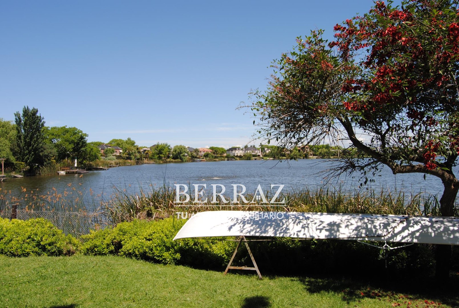 Oportunidad! Casa Venta a la laguna San Isidro Labrador Villanueva