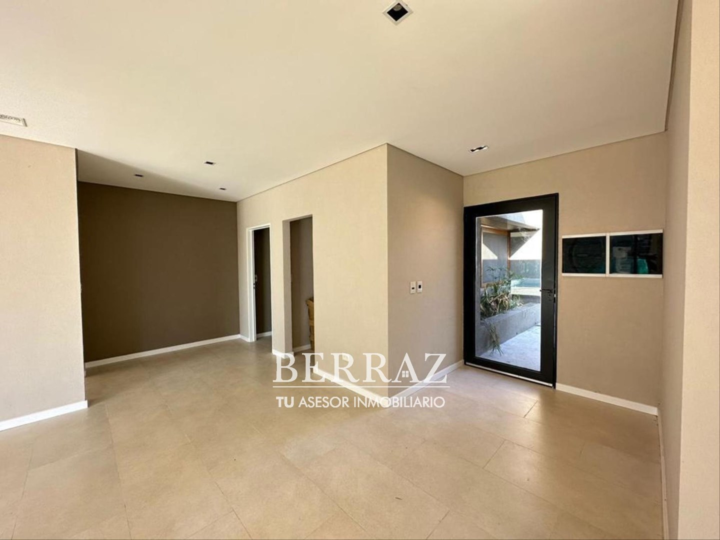 OPORTUNIDAD! CASA VENTA SAN FRANCISCO CC MANZANARES LOTE DE 1055 M2