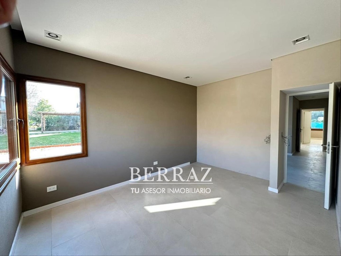 OPORTUNIDAD! CASA VENTA SAN FRANCISCO CC MANZANARES LOTE DE 1055 M2