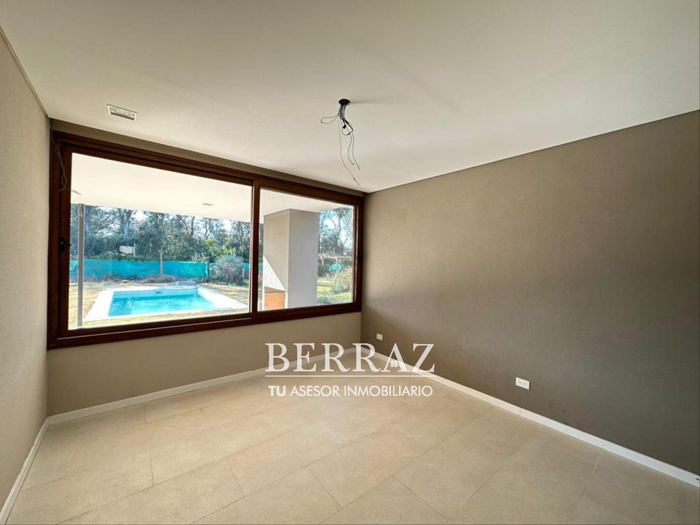 OPORTUNIDAD! CASA VENTA SAN FRANCISCO CC MANZANARES LOTE DE 1055 M2