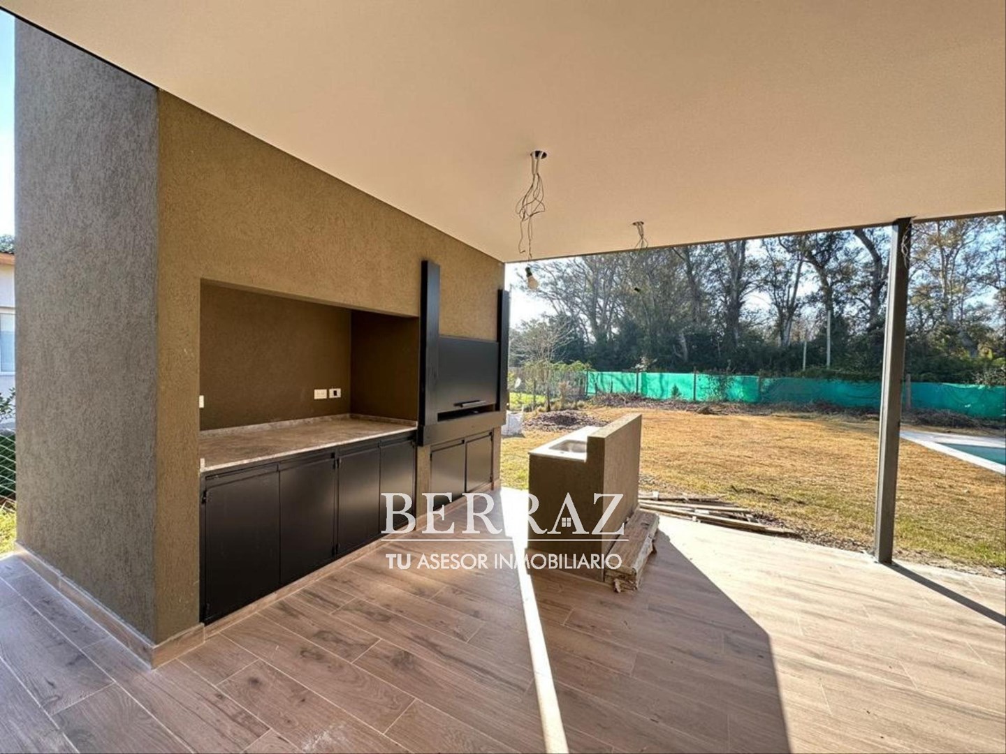 OPORTUNIDAD! CASA VENTA SAN FRANCISCO CC MANZANARES LOTE DE 1055 M2