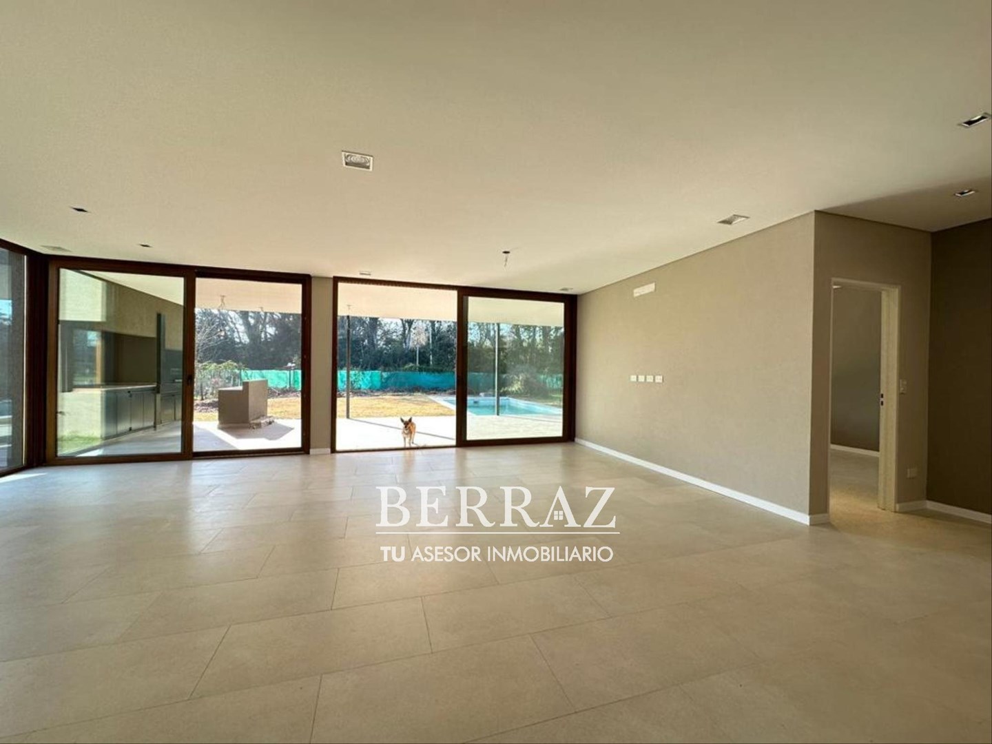 OPORTUNIDAD! CASA VENTA SAN FRANCISCO CC MANZANARES LOTE DE 1055 M2