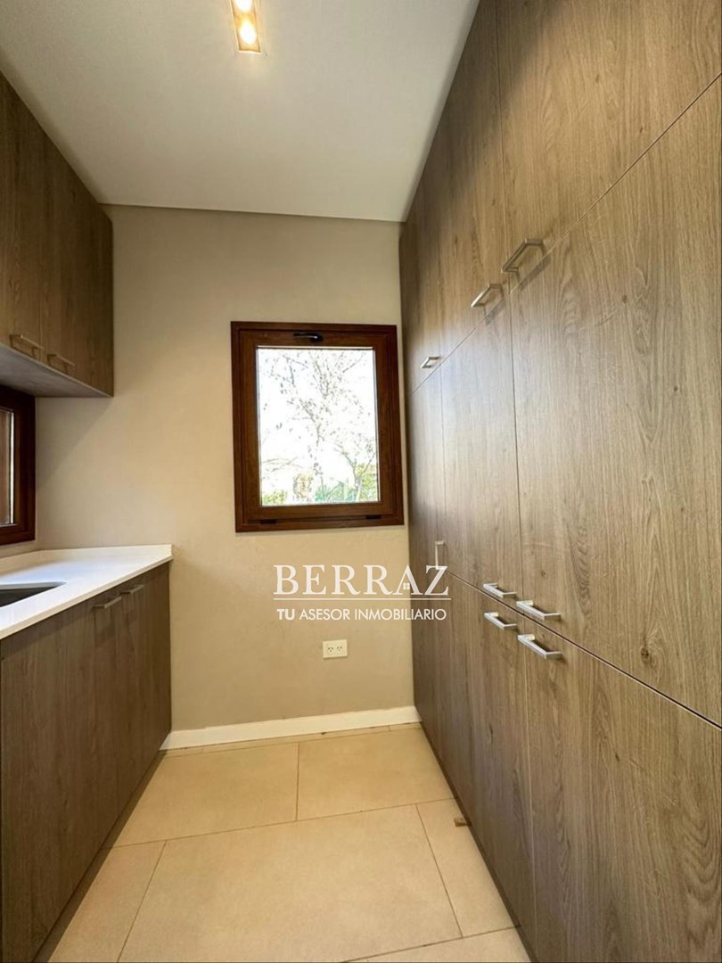 OPORTUNIDAD! CASA VENTA SAN FRANCISCO CC MANZANARES LOTE DE 1055 M2
