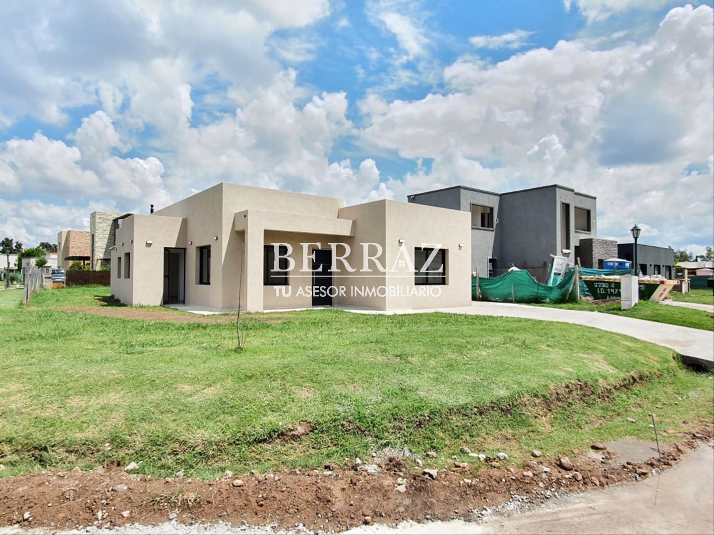 Casa 4 ambientes en venta barrio Los Arces La Cañada Pilar lote de 513 m2