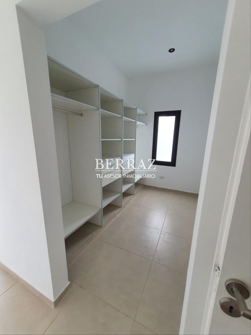 Casa 4 ambientes en venta barrio Los Arces La Cañada Pilar lote de 513 m2