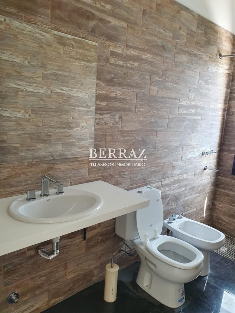Casa 4 ambientes en venta barrio Los Arces La Cañada Pilar lote de 513 m2