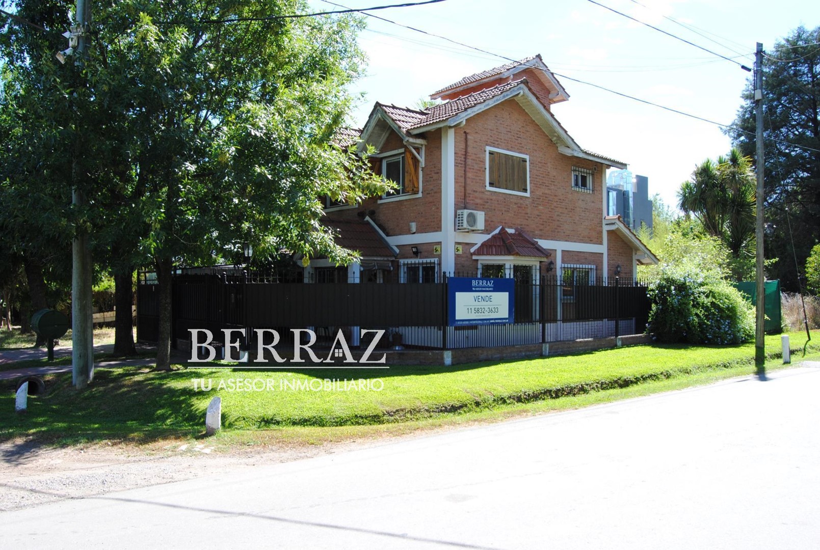 Venta Casa De Vicenzo Chico Lote de 195 m2 Pilar