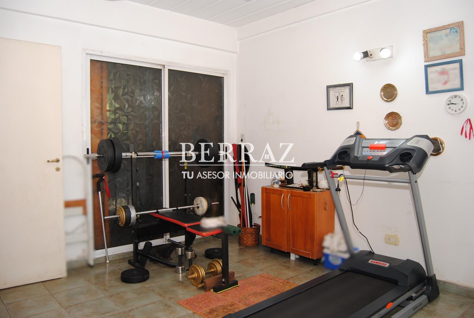 Venta Casa De Vicenzo Chico Lote de 195 m2 Pilar