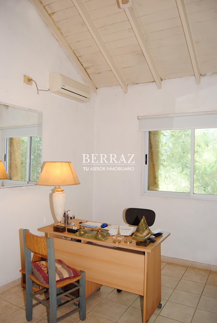 Venta Casa De Vicenzo Chico Lote de 195 m2 Pilar