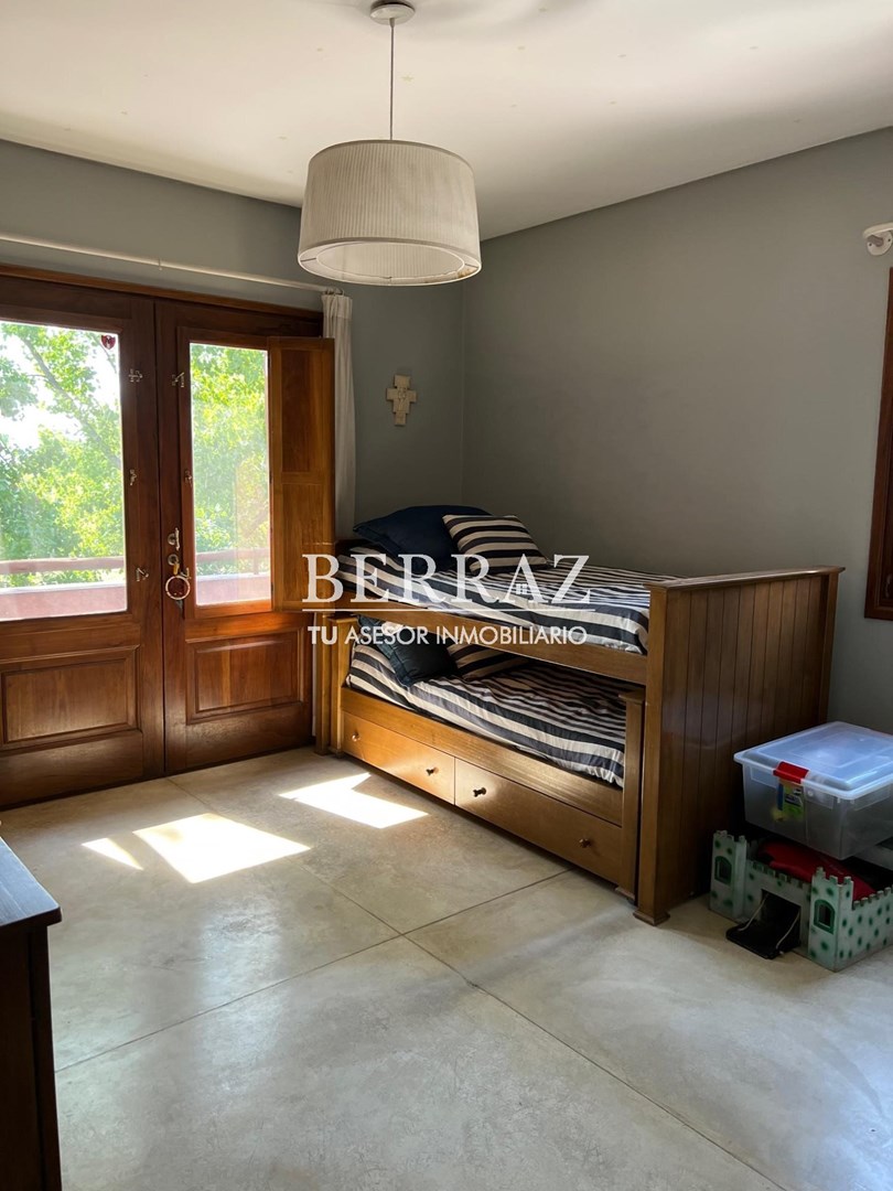 Casa venta 8 ambientes en Ayres De Pilar lote de 910 m2