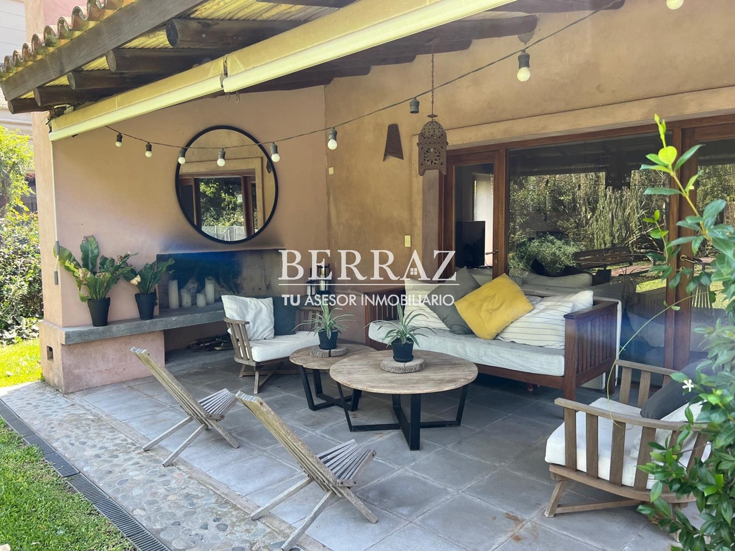 Casa venta 8 ambientes en Ayres De Pilar lote de 910 m2