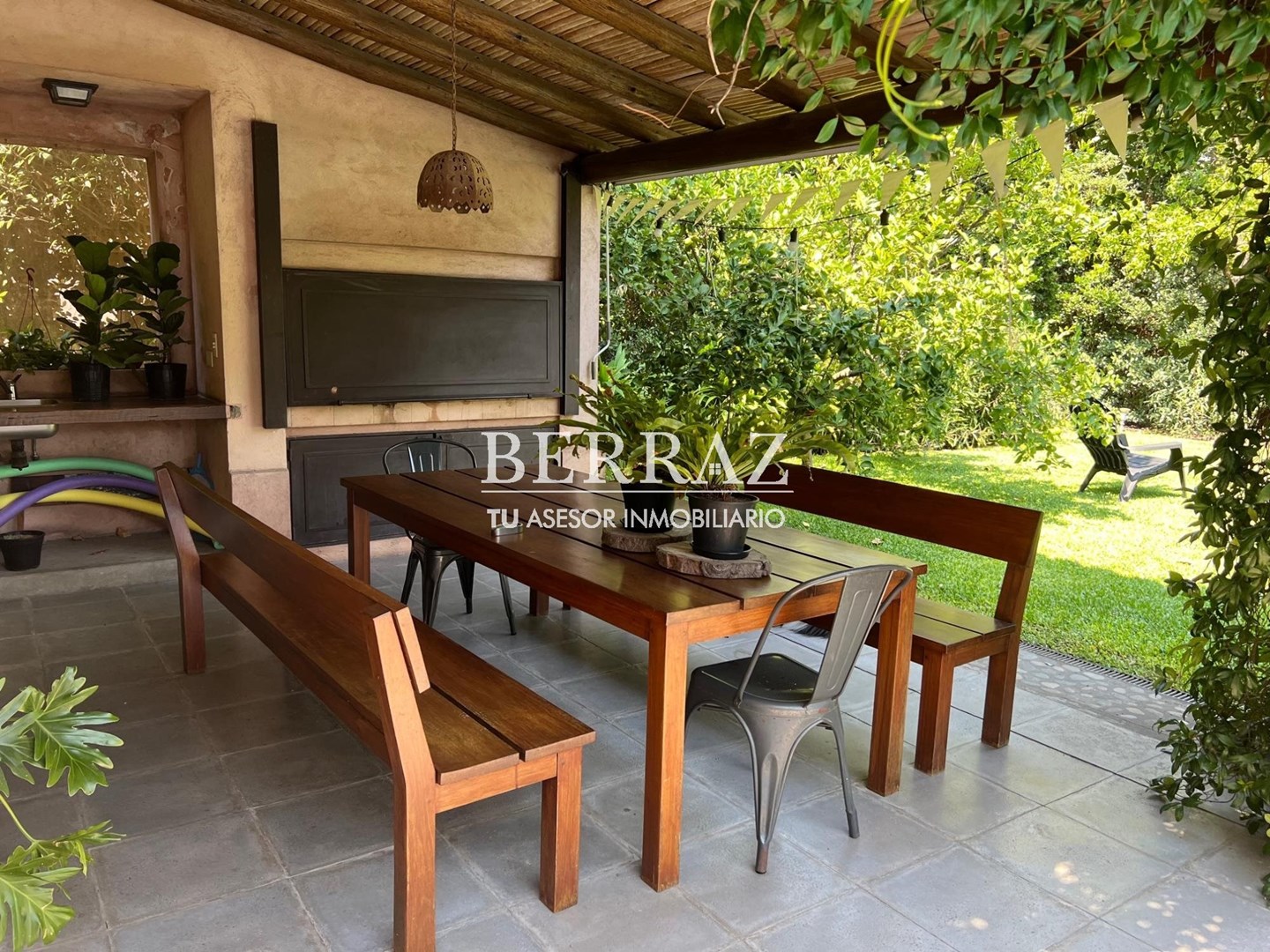 Casa venta 8 ambientes en Ayres De Pilar lote de 910 m2