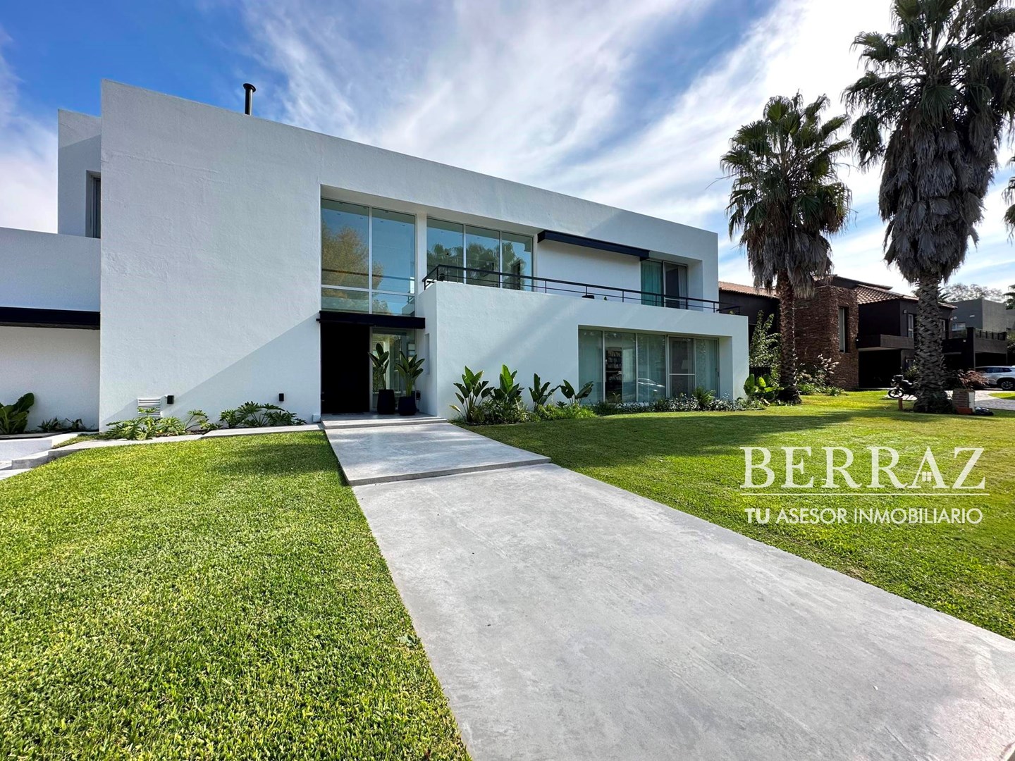 Casa 5 AMB en Venta Barrio La Pradera II Pilar Estilo Racionalista