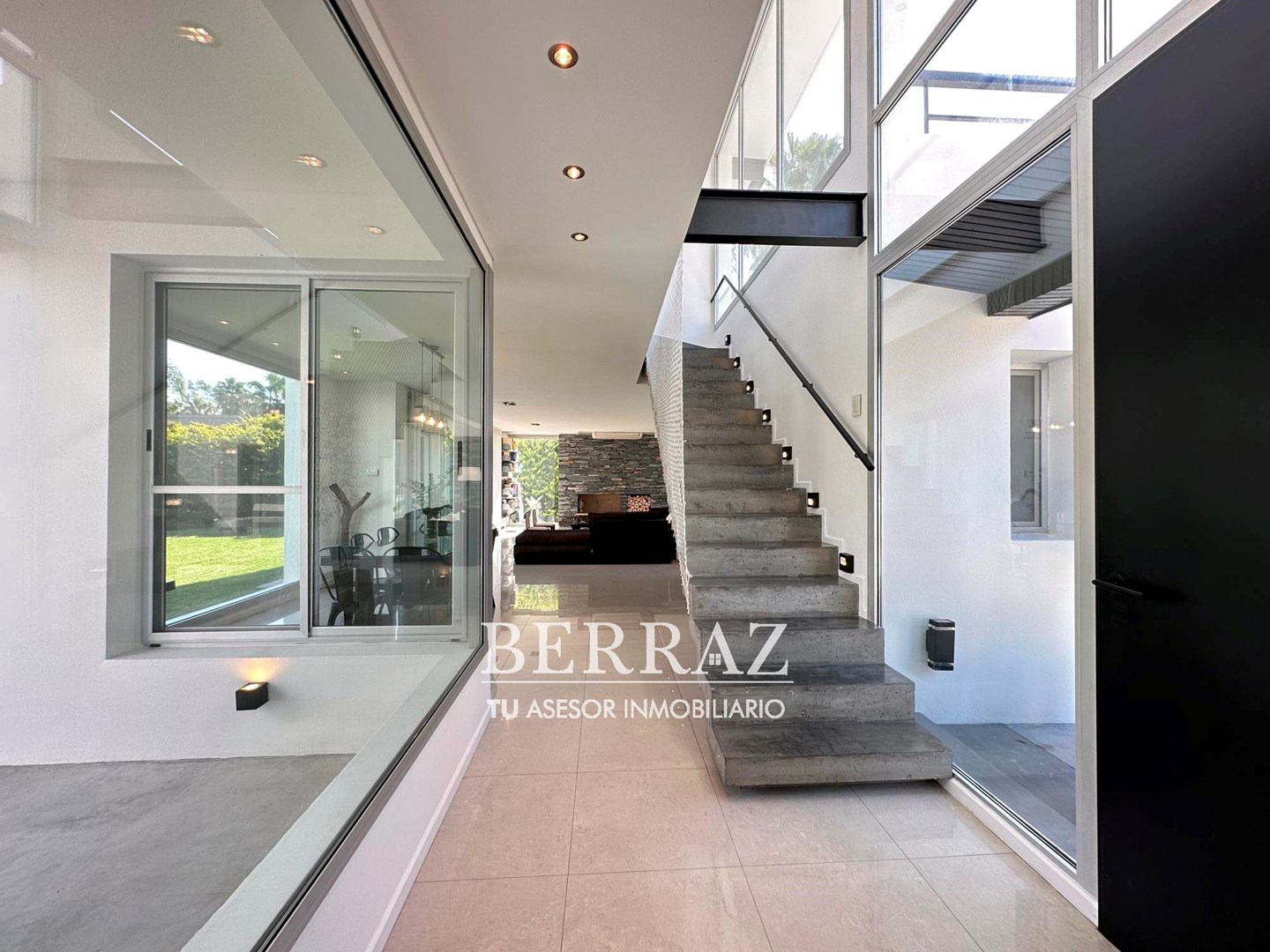 Casa 5 AMB en Venta Barrio La Pradera II Pilar Estilo Racionalista