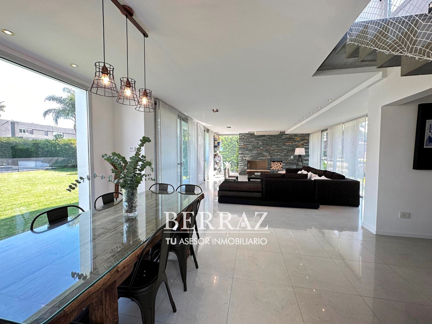Casa 5 AMB en Venta Barrio La Pradera II Pilar Estilo Racionalista