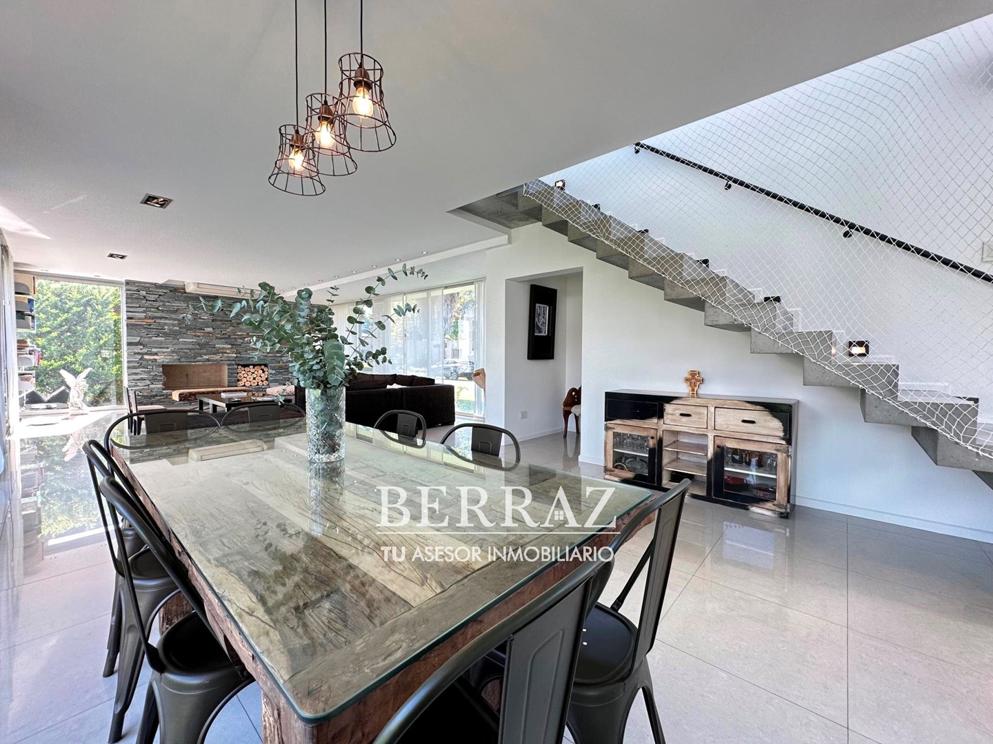 Casa 5 AMB en Venta Barrio La Pradera II Pilar Estilo Racionalista