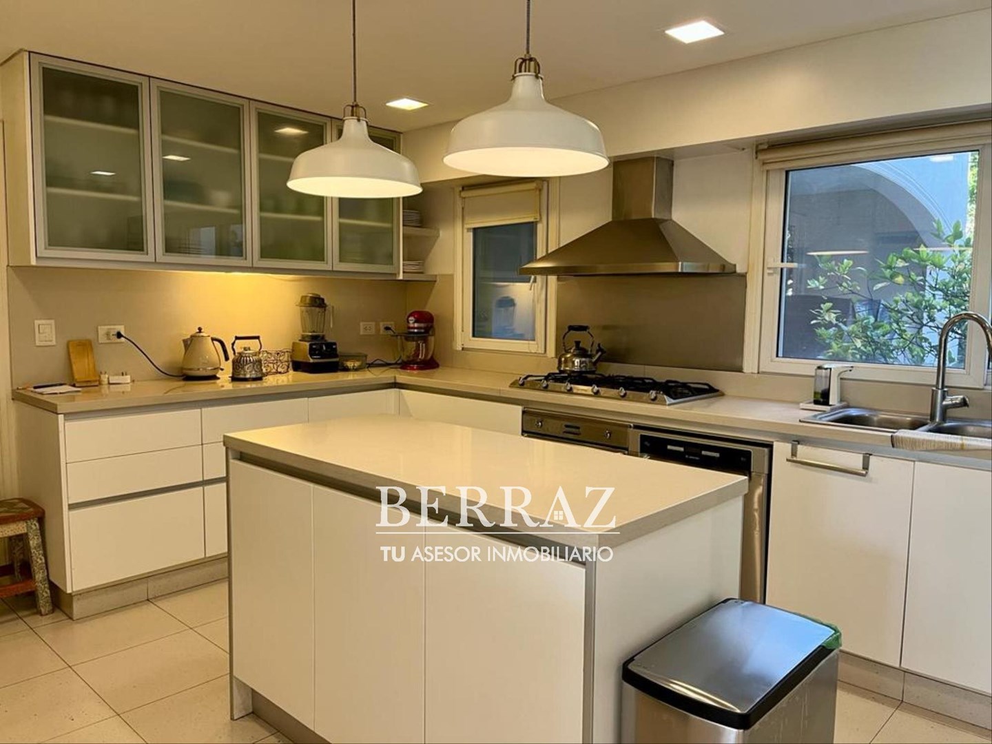 CASA EN VENTA TORTUGAS COUNTRY CLUB PILAR LOTE DE 1950 M2