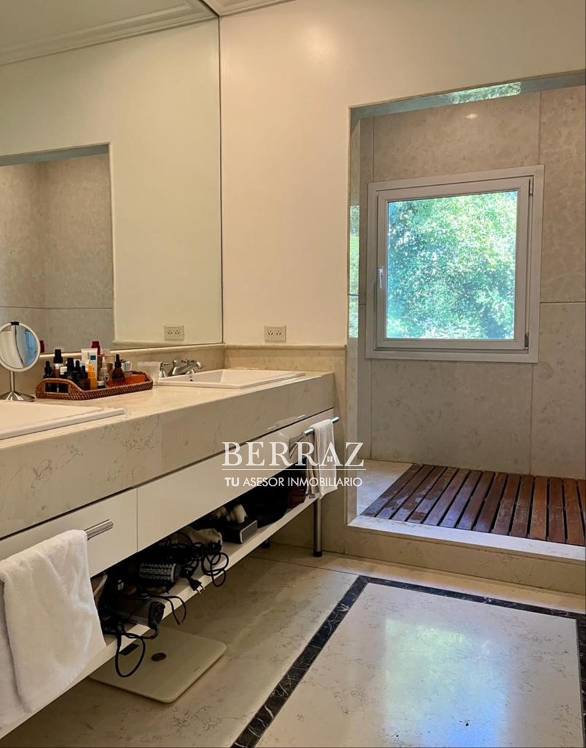 CASA EN VENTA TORTUGAS COUNTRY CLUB PILAR LOTE DE 1950 M2