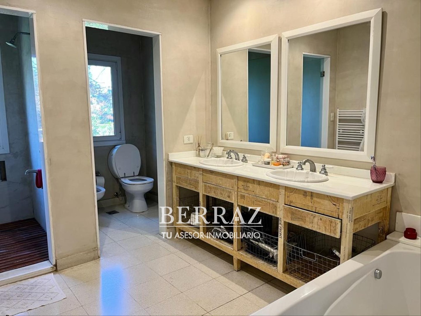 CASA EN VENTA TORTUGAS COUNTRY CLUB PILAR LOTE DE 1950 M2