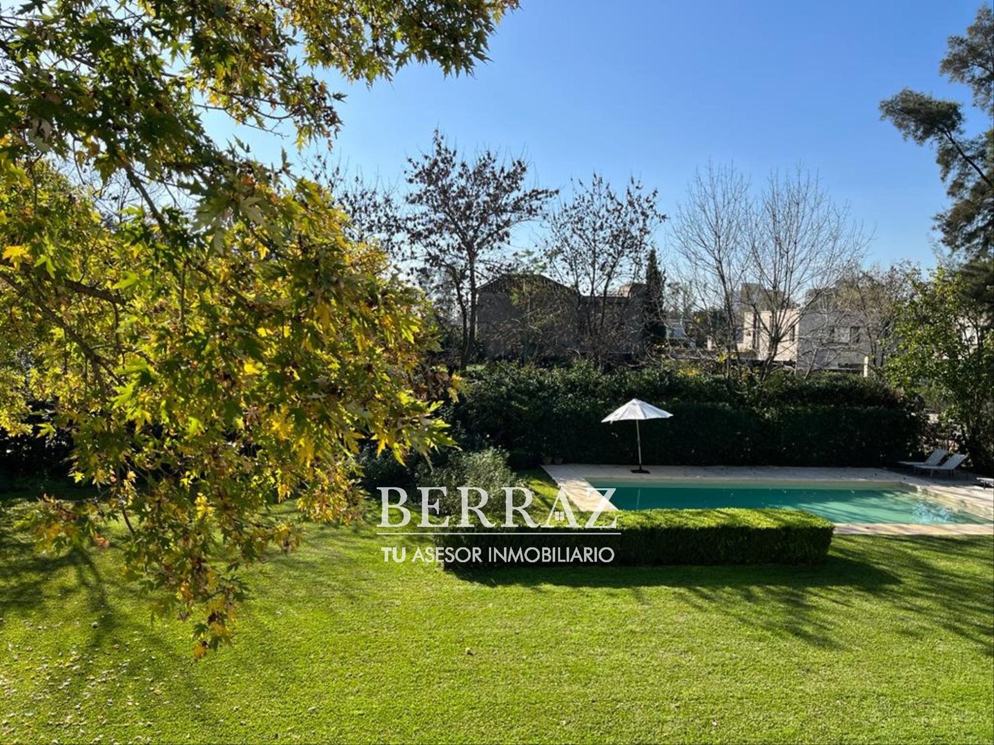 CASA EN VENTA TORTUGAS COUNTRY CLUB PILAR LOTE DE 1950 M2