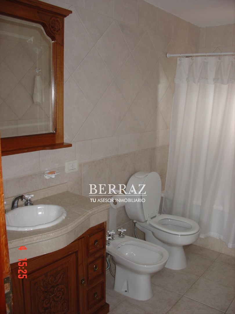 Casa 5 AMB en Alquiler Amoblado en barrio La Delfina Pilar