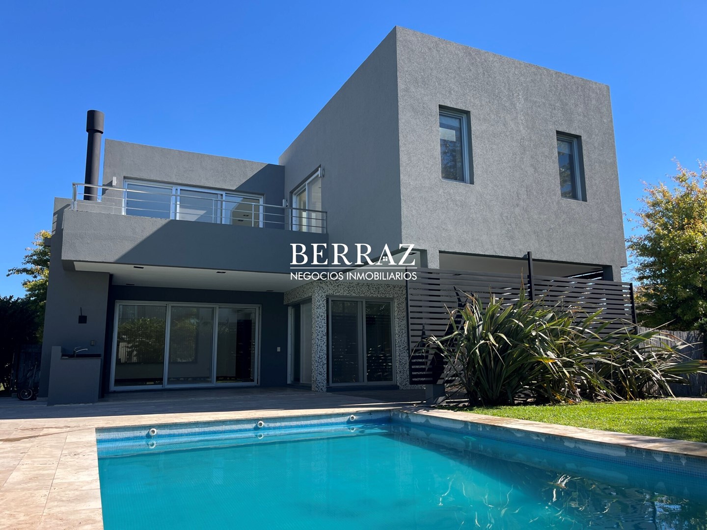 Casa venta 4 ambientes en Ayres Plaza Pilar lote de 655 m2